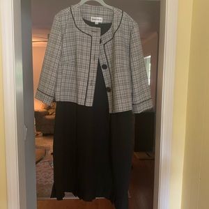 Suit dress with 3/4 length jacket!